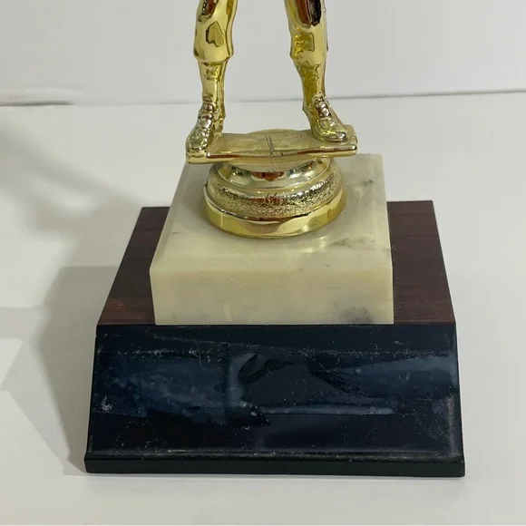 Baseball Trophy - Picture 3 of 8